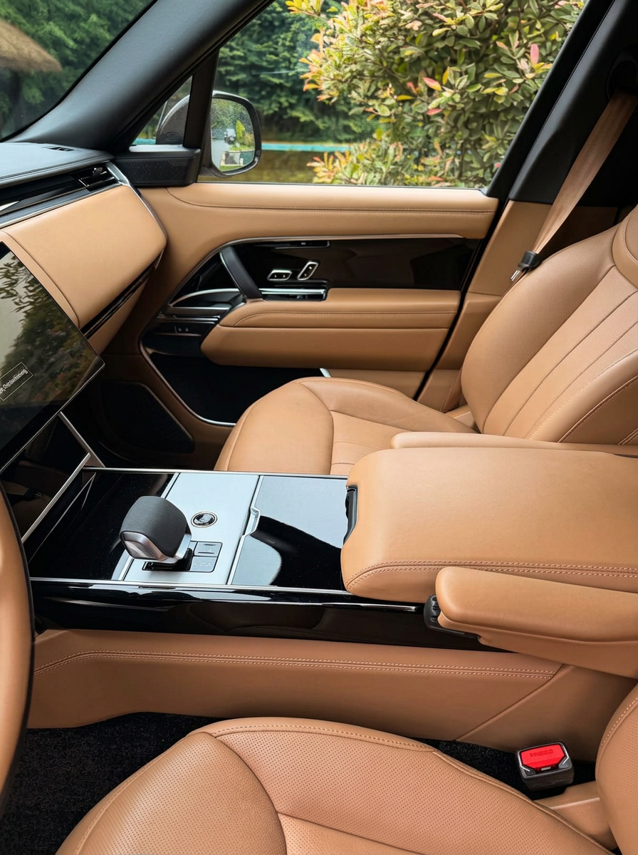 Range Rover — 04